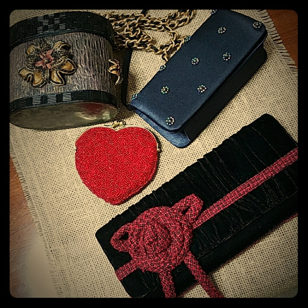 vintage evening bags/clutches